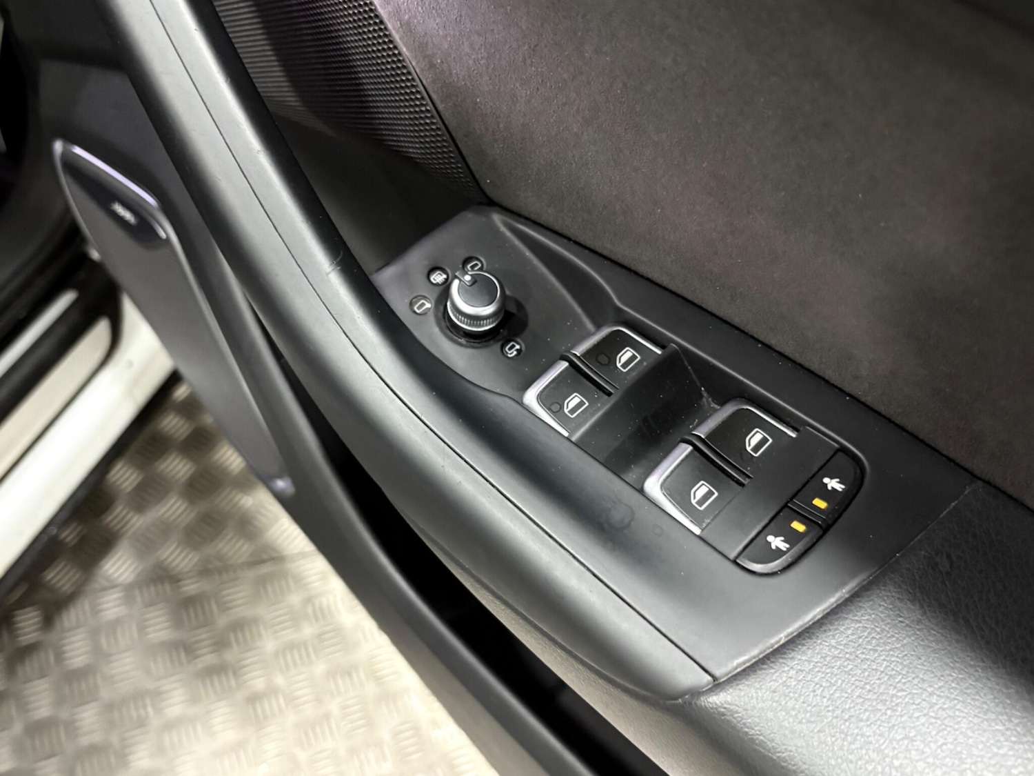 Used Audi Q3 2017 for sale - 77021111: Photo 38