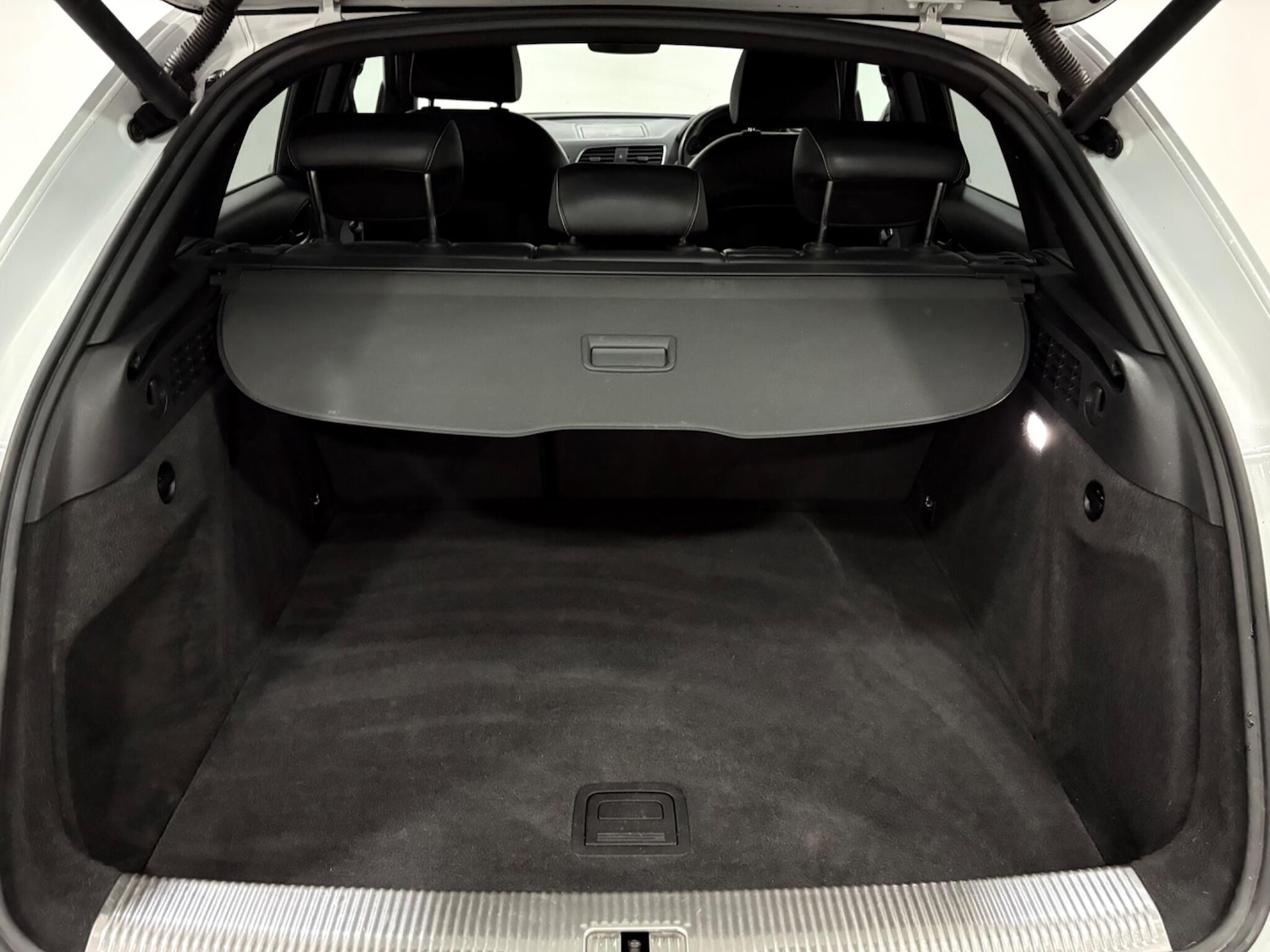 Used Audi Q3 2017 for sale - 77021111: Photo 45