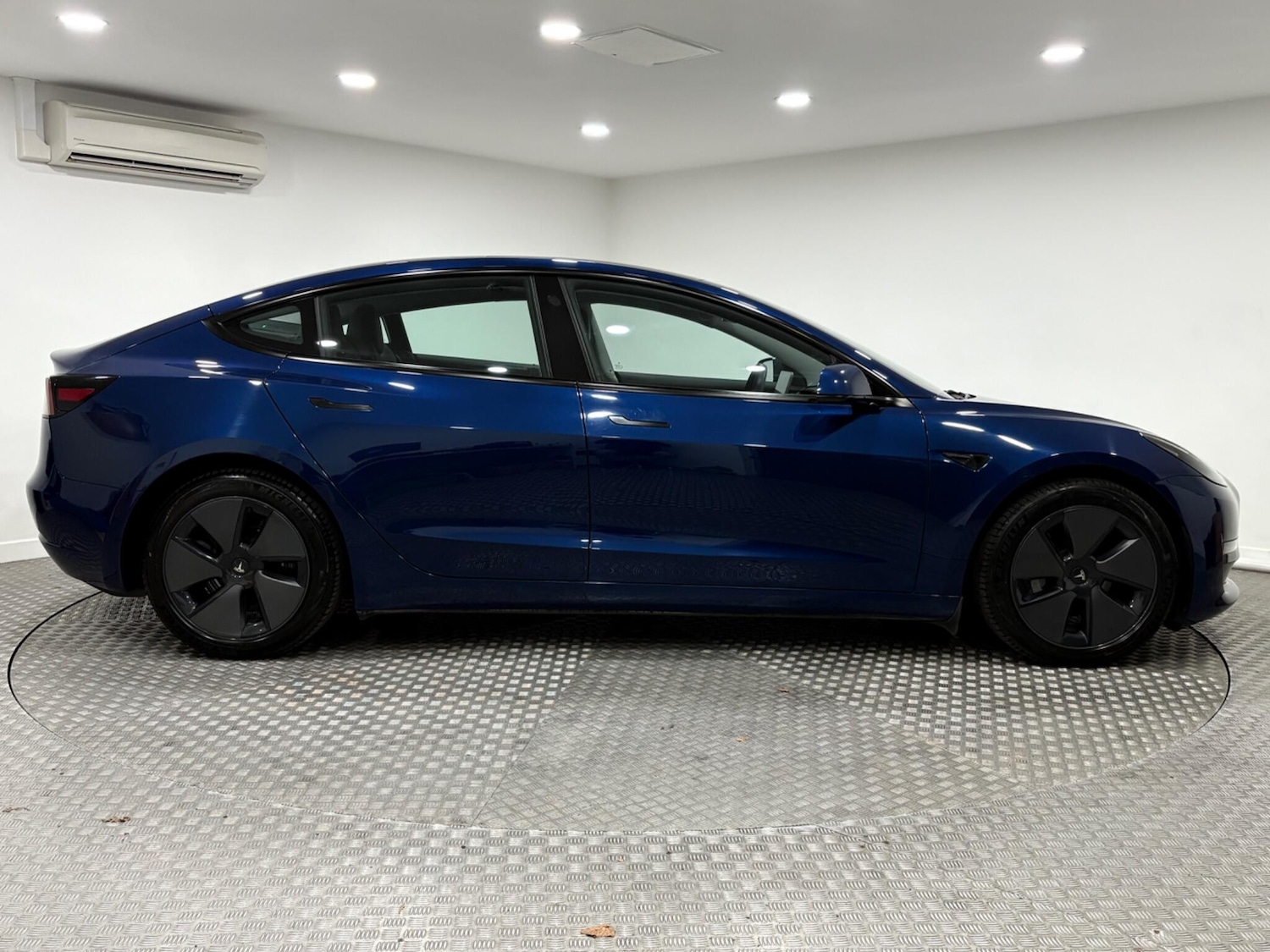 Used Tesla Model 3 2021 for sale - 77021354: Photo 2