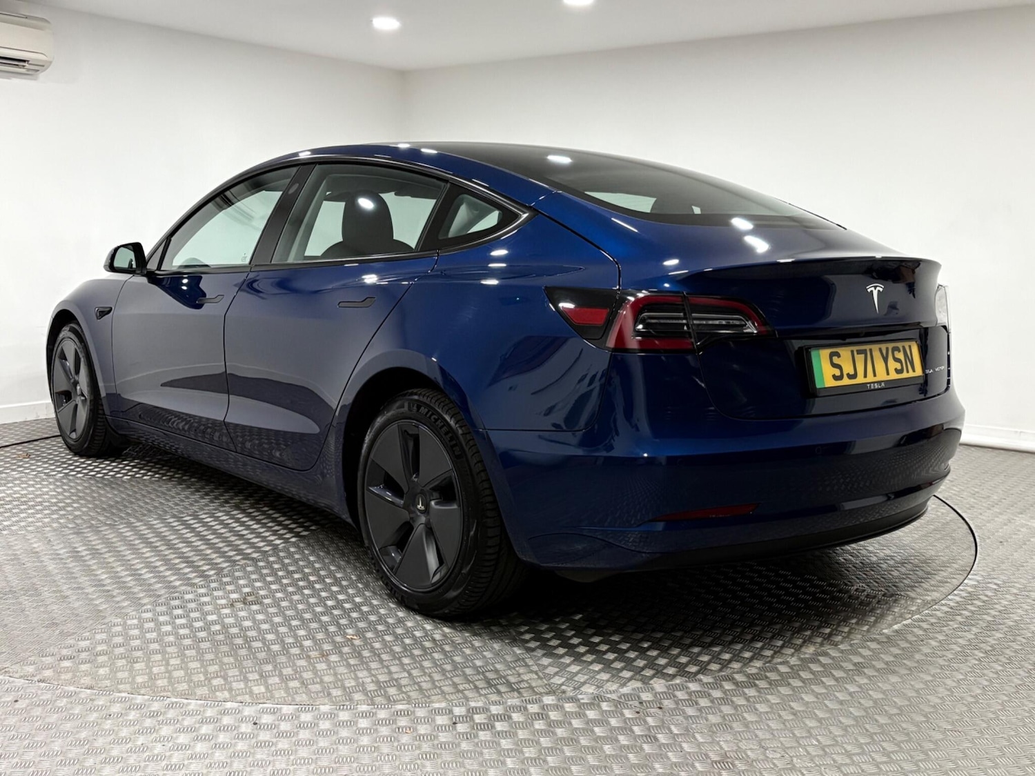 Used Tesla Model 3 2021 for sale - 77021354: Photo 5