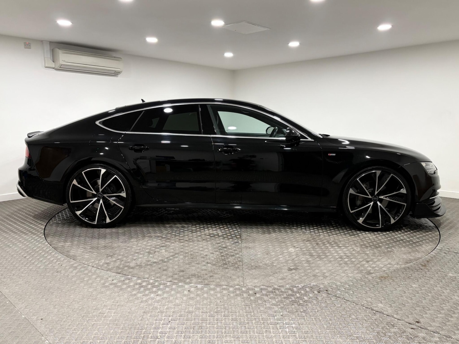 Used Audi A7 2017 for sale - 77625750: Photo 2