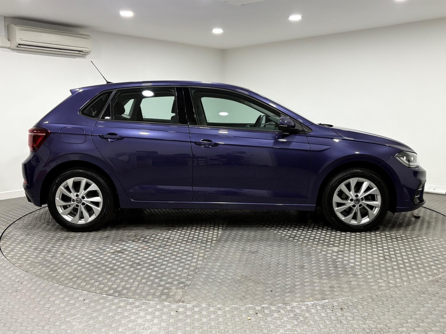 Used Volkswagen Polo 2022 for sale - 77021237: Photo 2