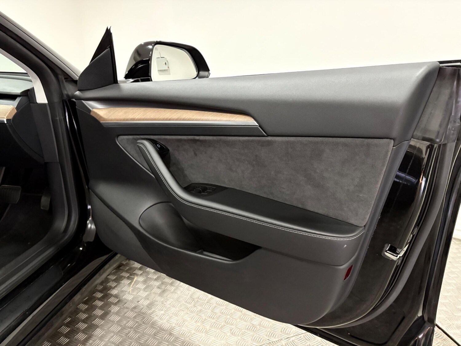 Used Tesla Model 3 2021 for sale - 76701880: Photo 35