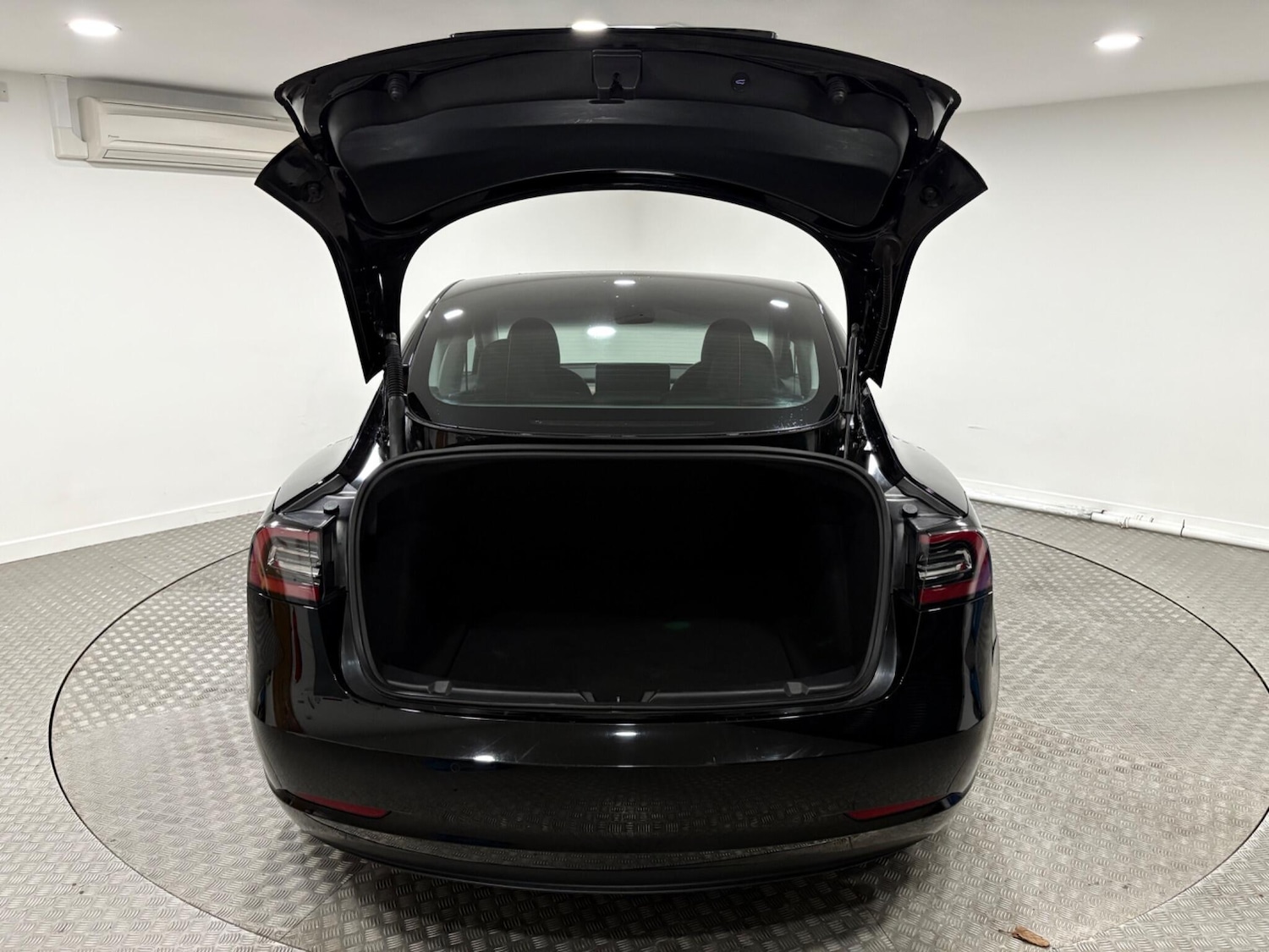 Used Tesla Model 3 2021 for sale - 76701880: Photo 40