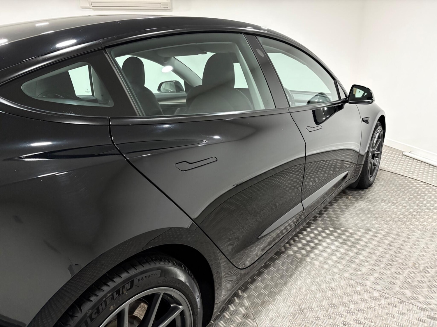 Used Tesla Model 3 2021 for sale - 76701880: Photo 48