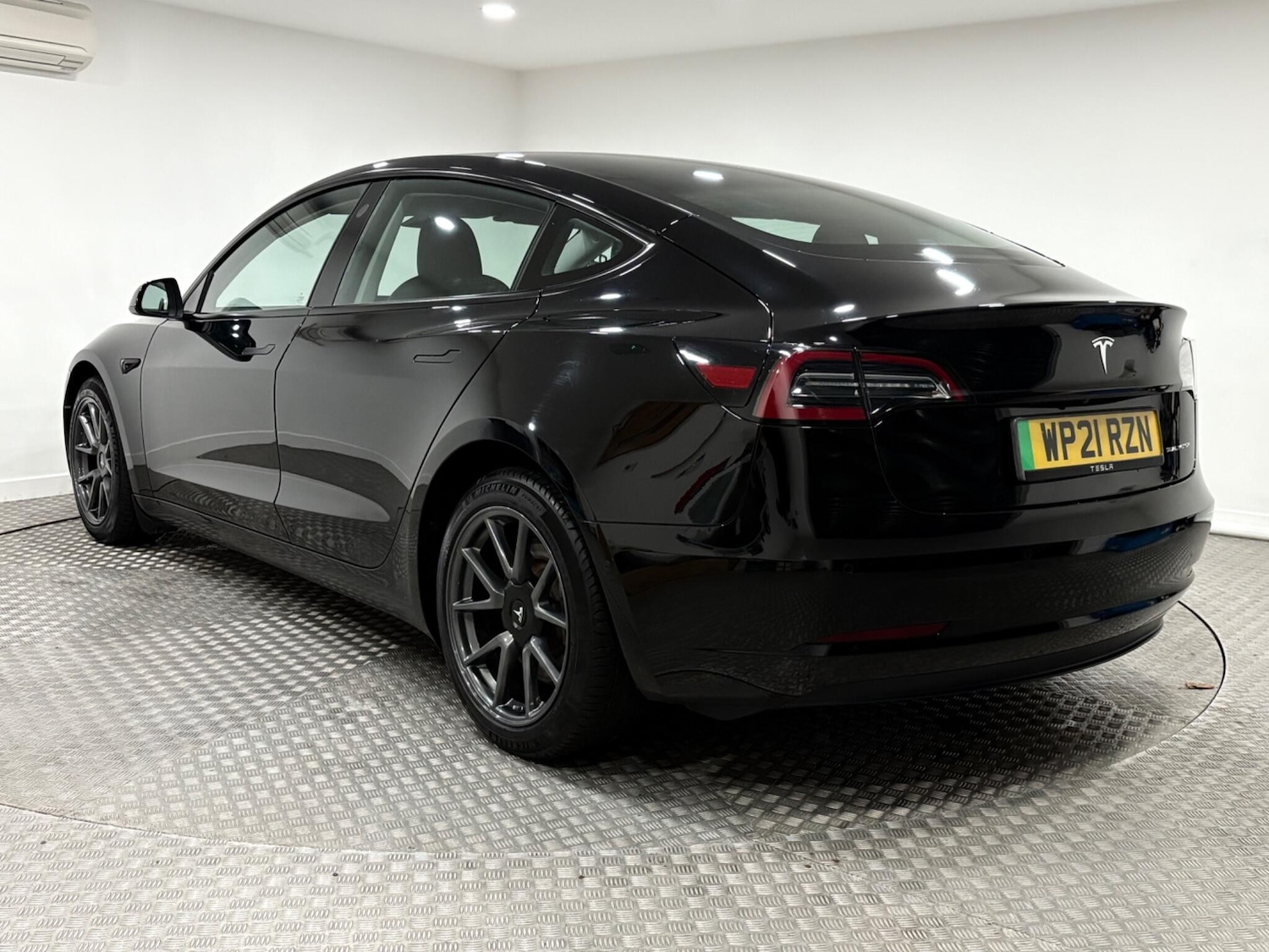 Used Tesla Model 3 2021 for sale - 76701880: Photo 5