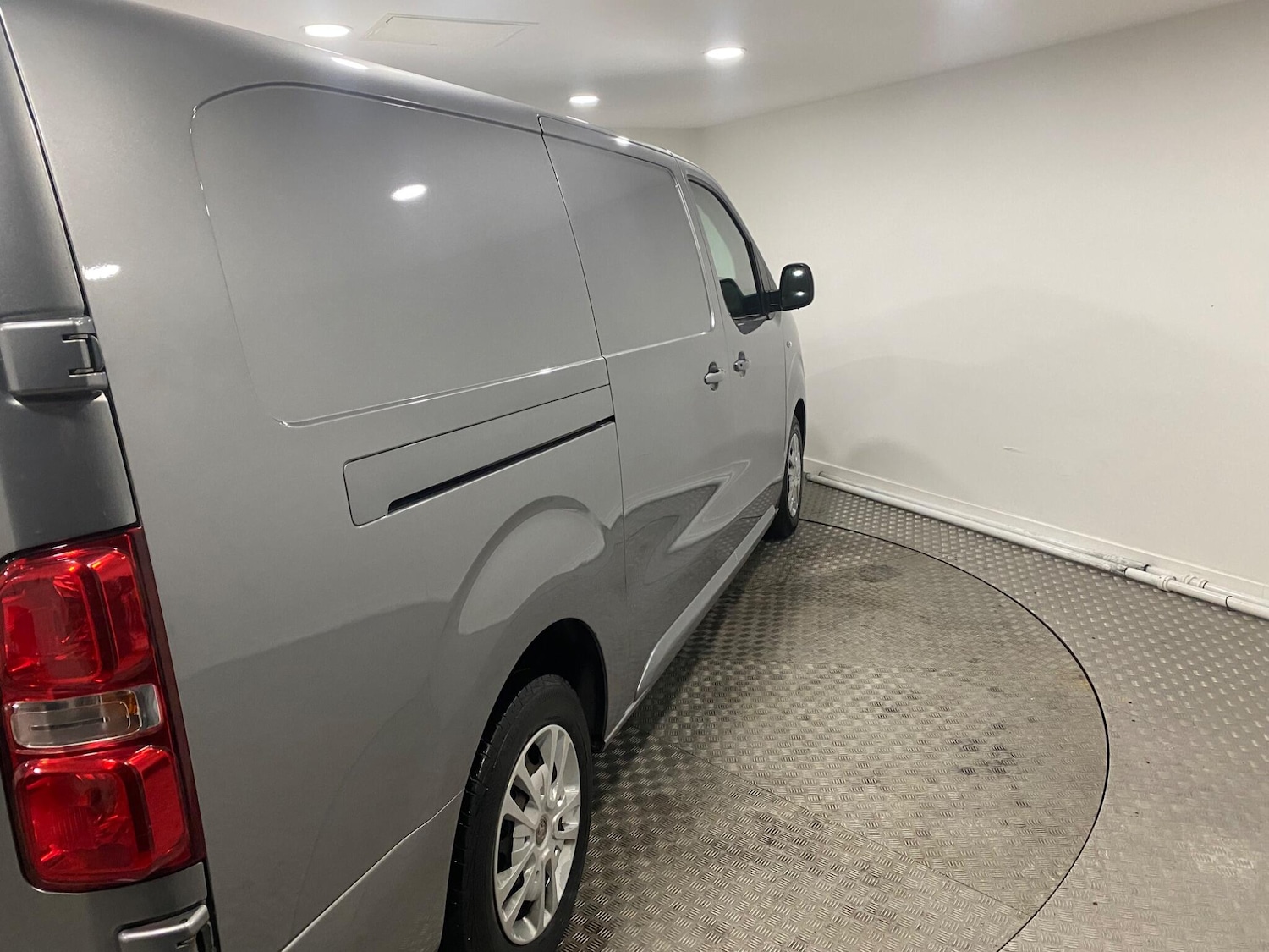 Used Vauxhall Vivaro 2019 for sale - 77119857: Photo 31