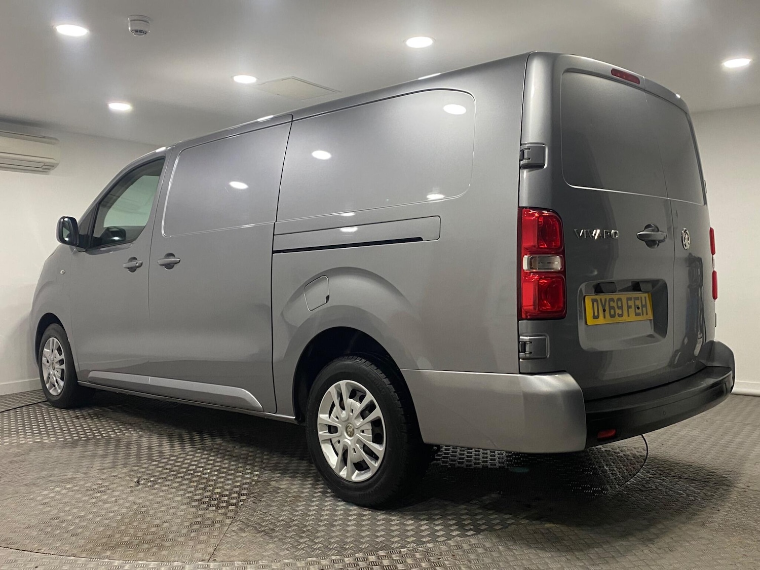 Used Vauxhall Vivaro 2019 for sale - 77119857: Photo 5