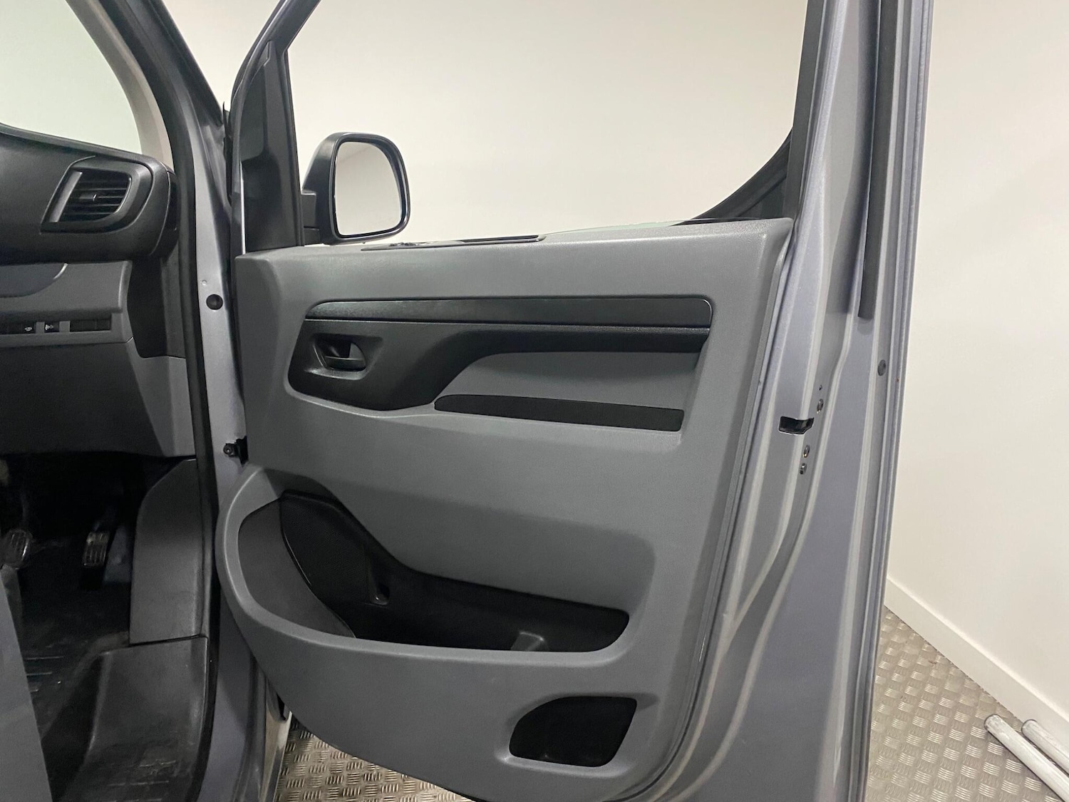 Used Vauxhall Vivaro 2019 for sale - 77119857: Photo 9