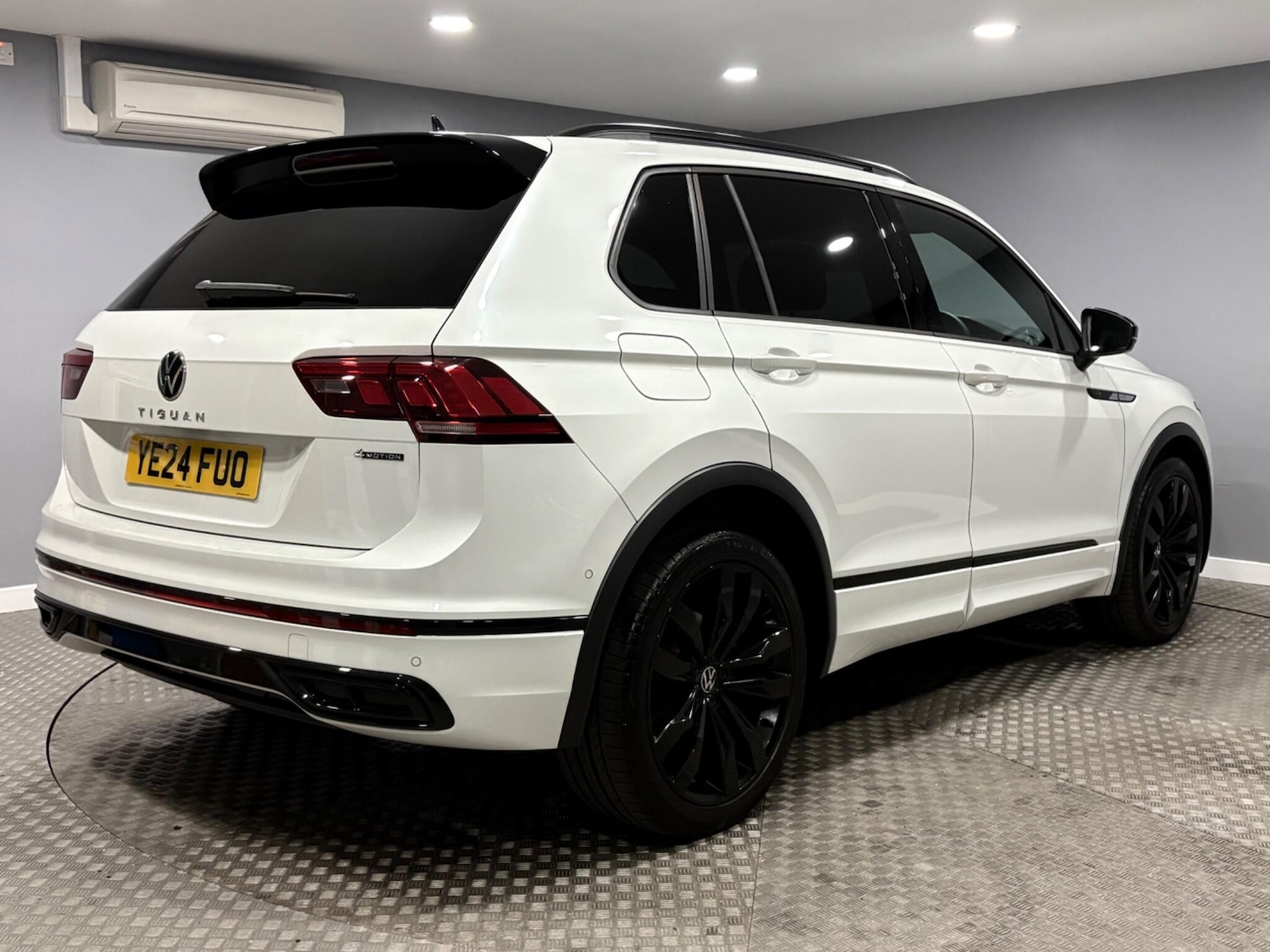 Used Volkswagen Tiguan 2024 for sale - 77657830: Photo 3