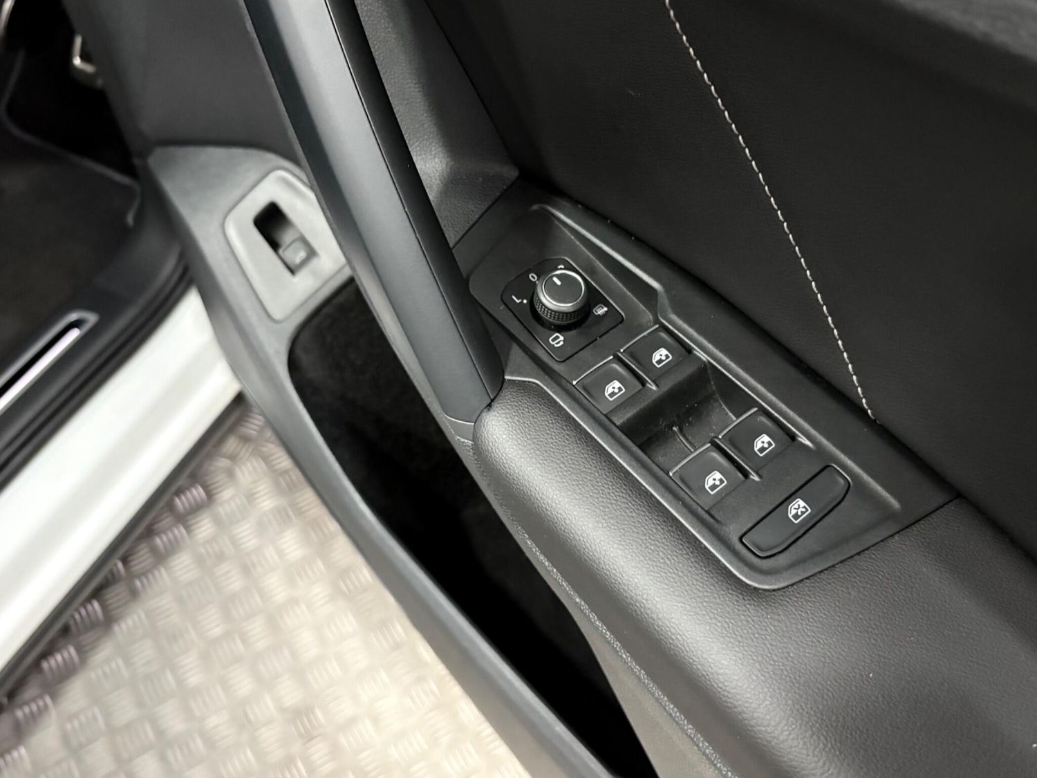 Used Volkswagen Tiguan 2024 for sale - 77657830: Photo 41