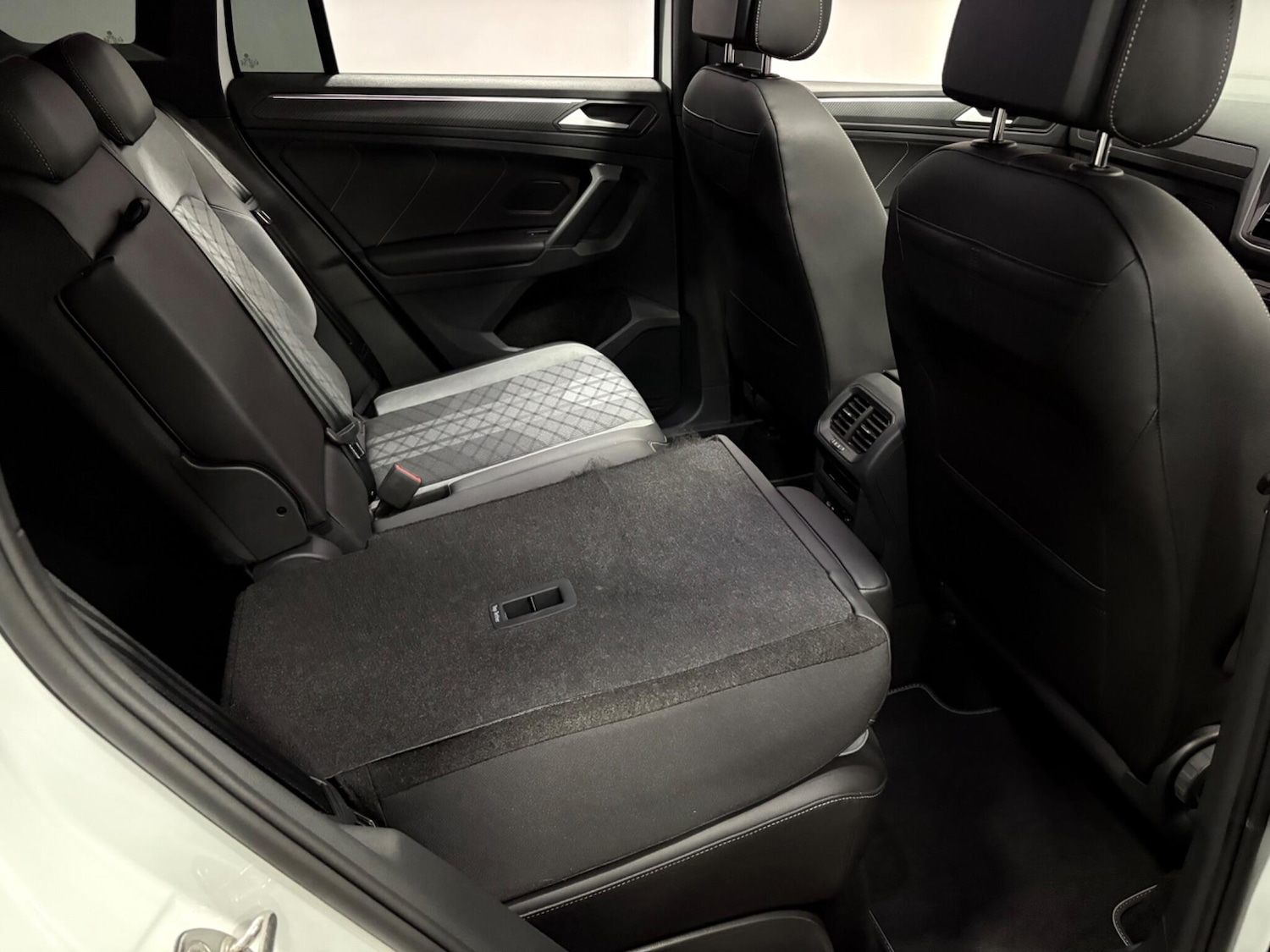 Used Volkswagen Tiguan 2024 for sale - 77657830: Photo 46