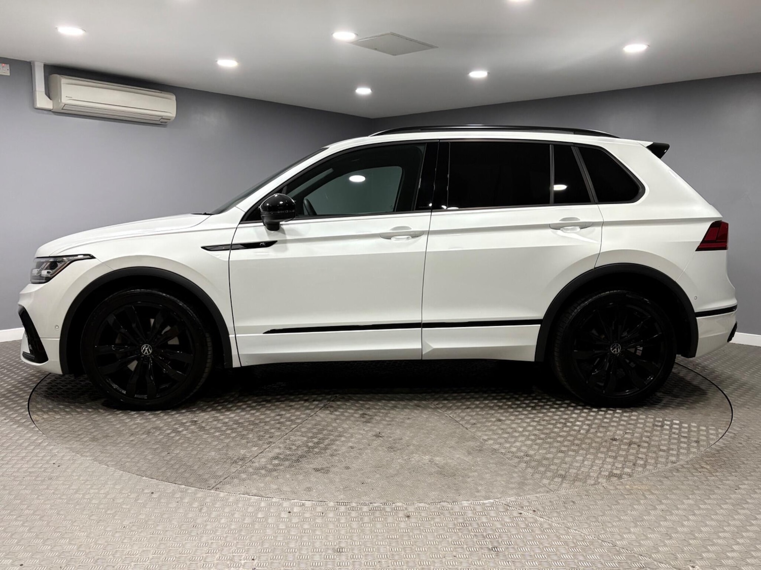 Used Volkswagen Tiguan 2024 for sale - 77657830: Photo 6