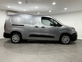 Used Citroen Berlingo 2021 for sale - 77021140: Photo