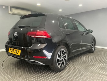 Used Volkswagen Golf 2019 for sale - 79349555: Photo