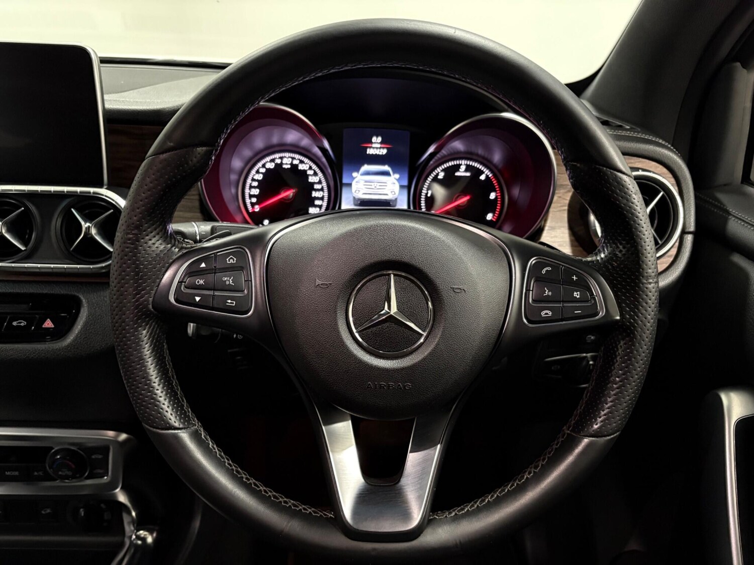 Used Mercedes-Benz X Class 2019 for sale - 77021311: Photo 14