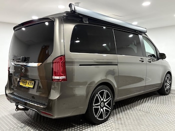 Used Mercedes-Benz V-Class 2018 for sale - 75696147: Photo
