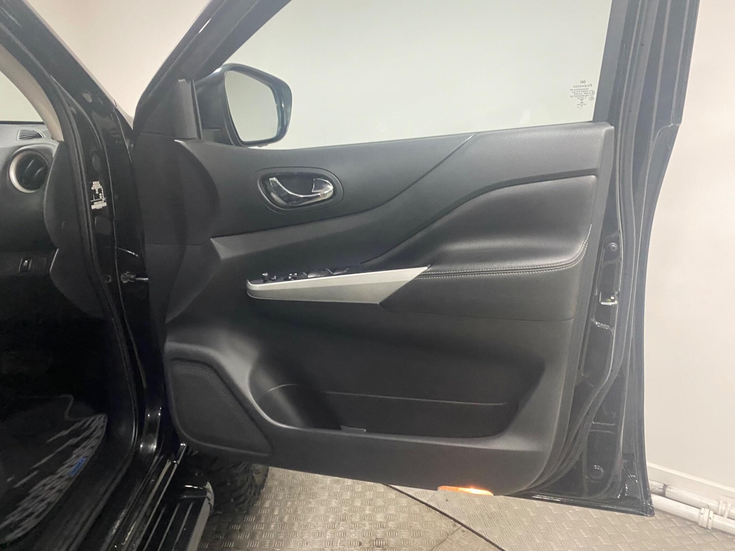 Used Nissan Navara for sale - 77081849: Photo 10