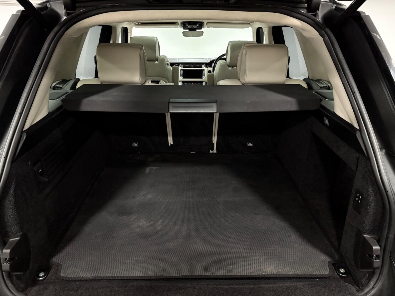 Used Land Rover Range Rover 2017 for sale - 76832419: Photo 51