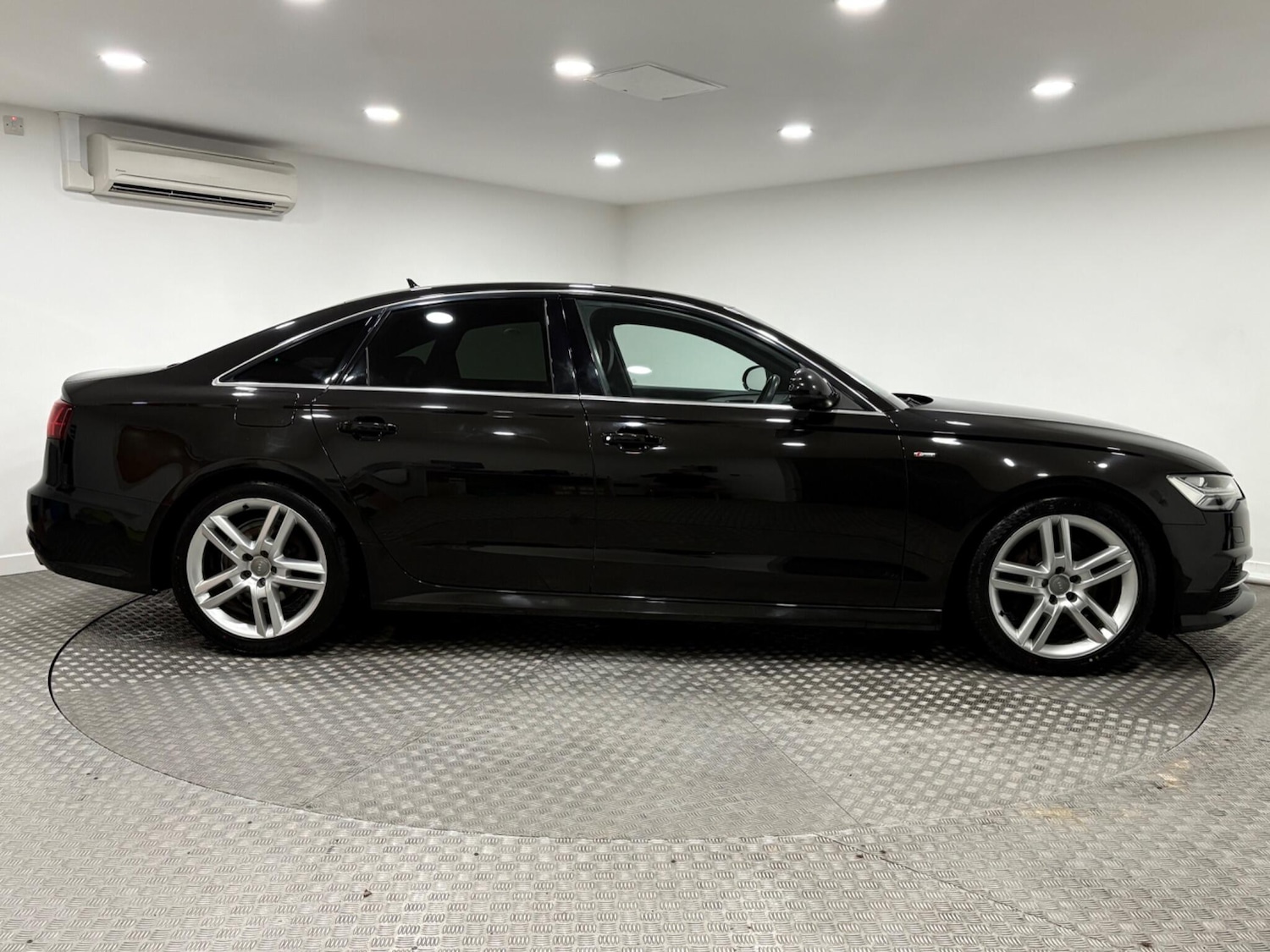 Used Audi A6 2015 for sale - 77021220: Photo 2