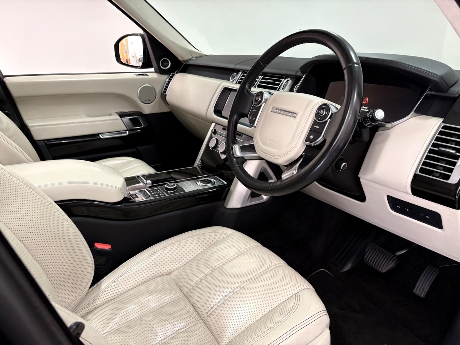 Used Land Rover Range Rover 2017 for sale - 77021147: Photo 9