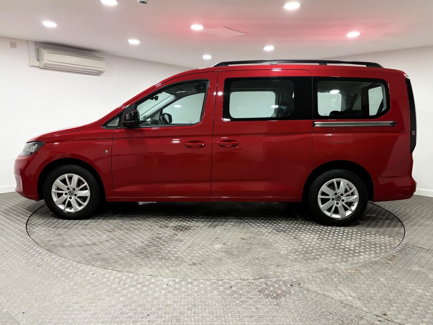 Used Volkswagen Caddy Maxi 2023 for sale - 77468931: Photo 6