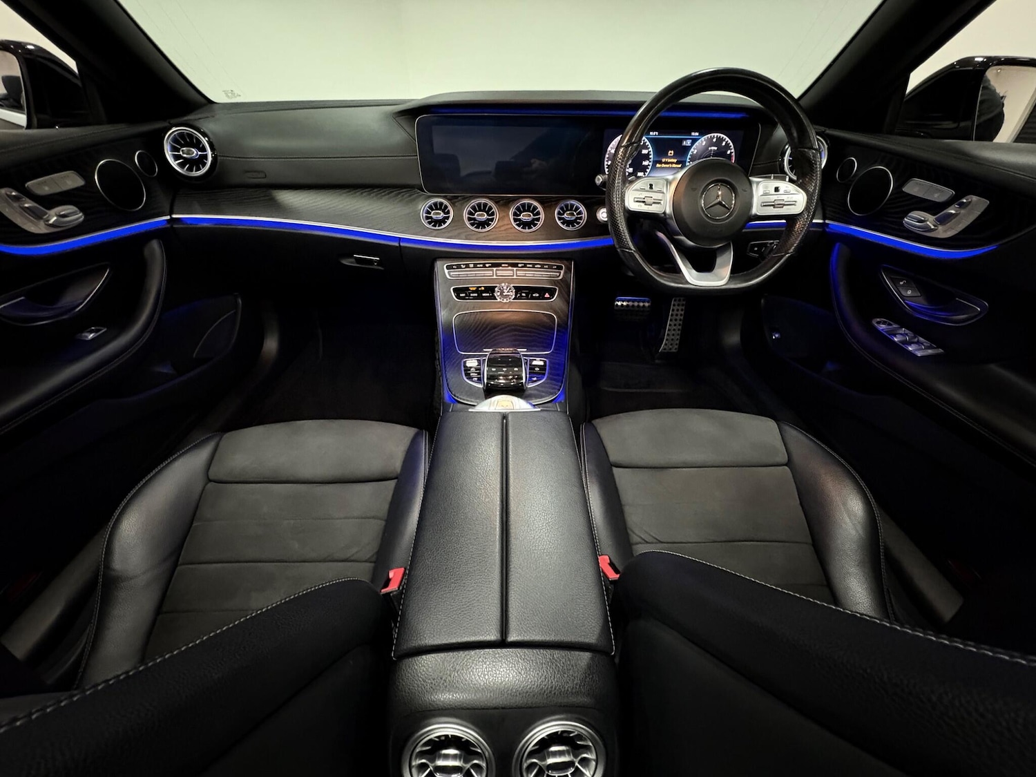 Used Mercedes-Benz E Class 2020 for sale - 77021223: Photo 10