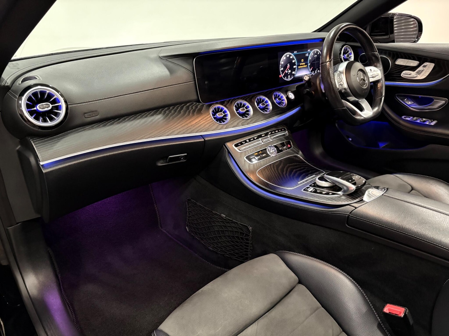 Used Mercedes-Benz E Class 2020 for sale - 77021223: Photo 11