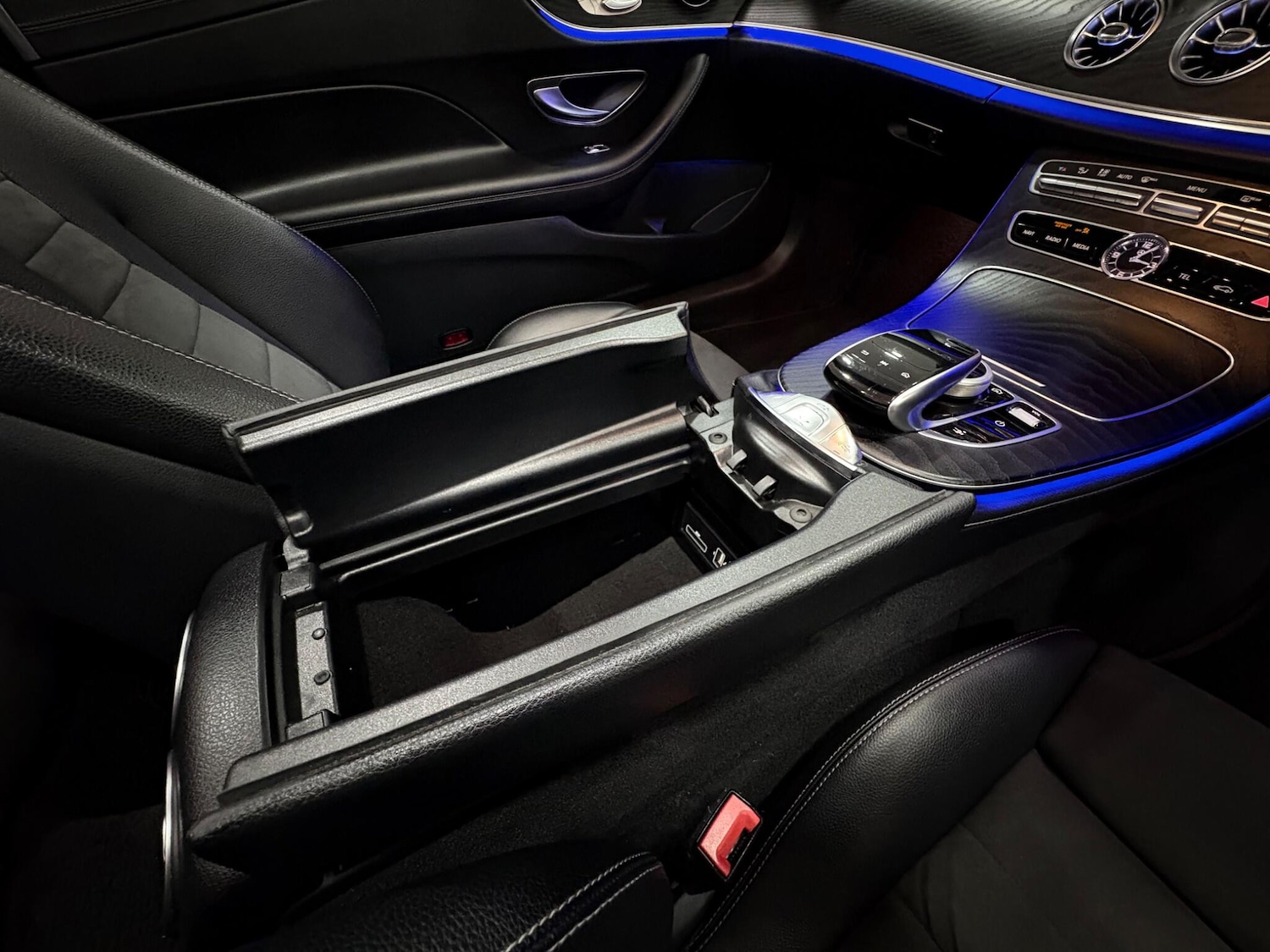 Used Mercedes-Benz E Class 2020 for sale - 77021223: Photo 38