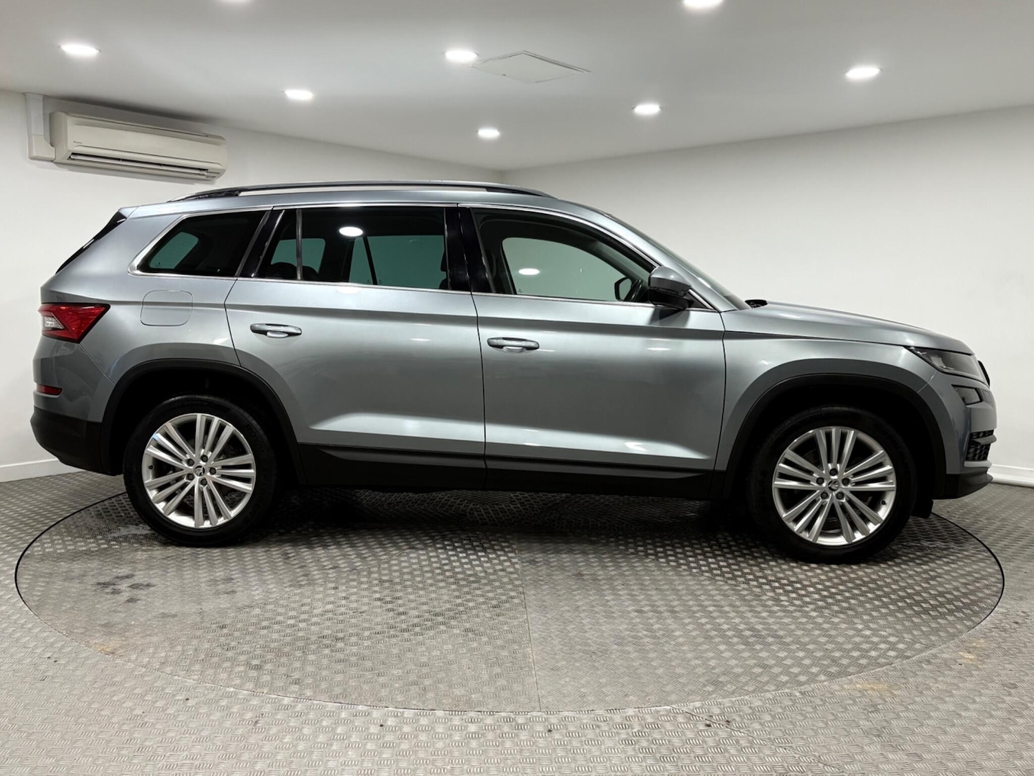 Used Skoda Kodiaq 2018 for sale - 77020896: Photo 2
