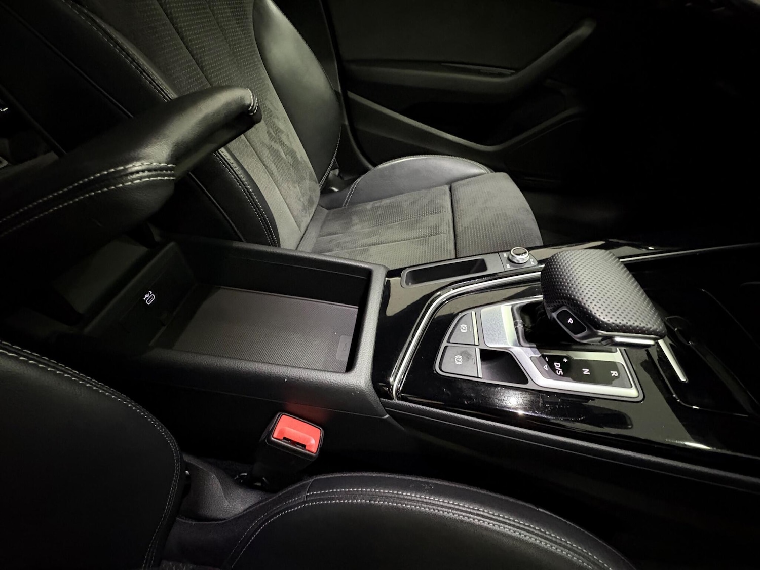 Used Audi A4 2020 for sale - 77021167: Photo 38