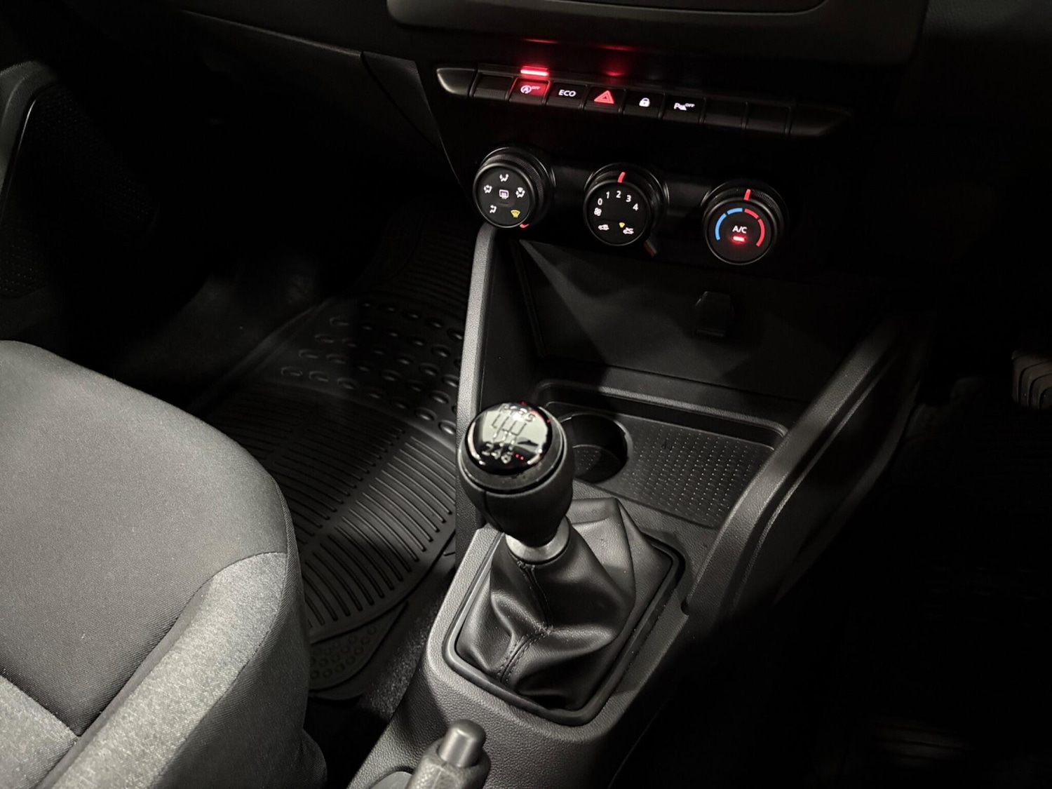 Used Dacia Duster 2024 for sale - 77020888: Photo 25