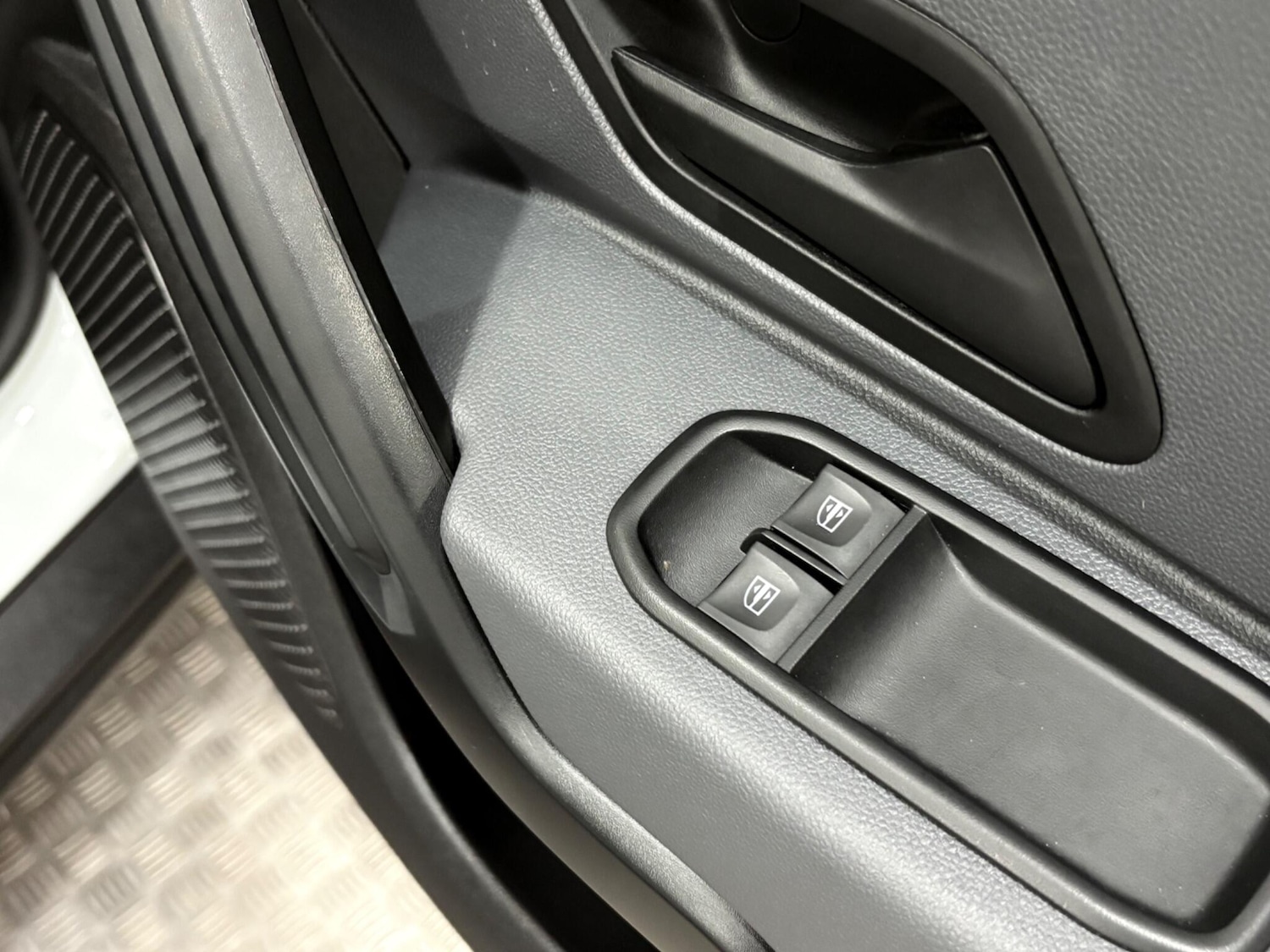 Used Dacia Duster 2024 for sale - 77020888: Photo 28