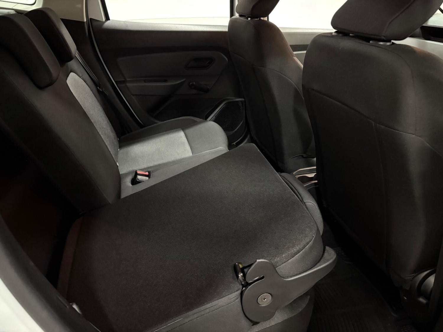 Used Dacia Duster 2024 for sale - 77020888: Photo 33