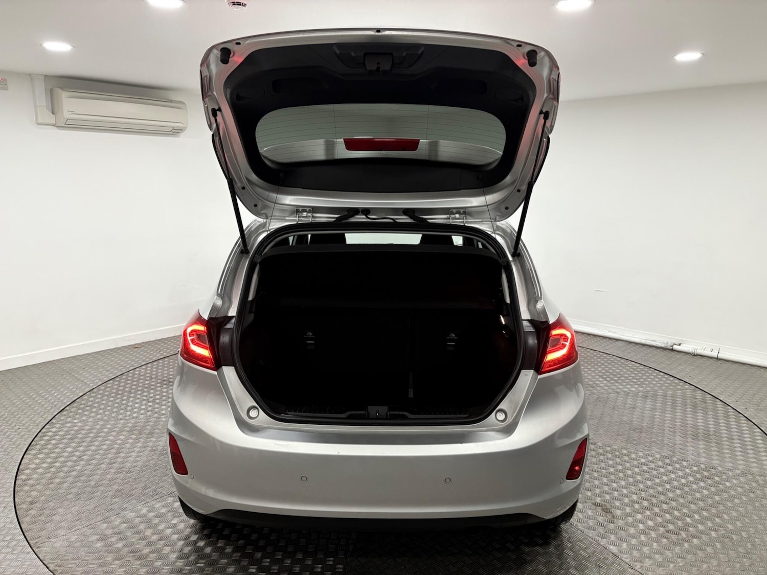 Used Ford Fiesta 2019 for sale - 77020832: Photo 41