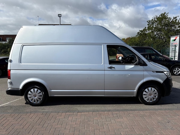 Used Volkswagen Transporter 2021 for sale - 76138191: Photo 2