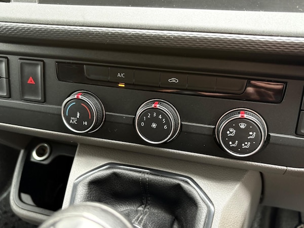 Used Volkswagen Transporter 2021 for sale - 76138191: Photo 32