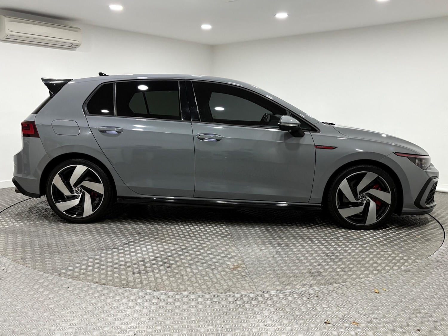 Used Volkswagen Golf 2022 for sale - 76942721: Photo 2