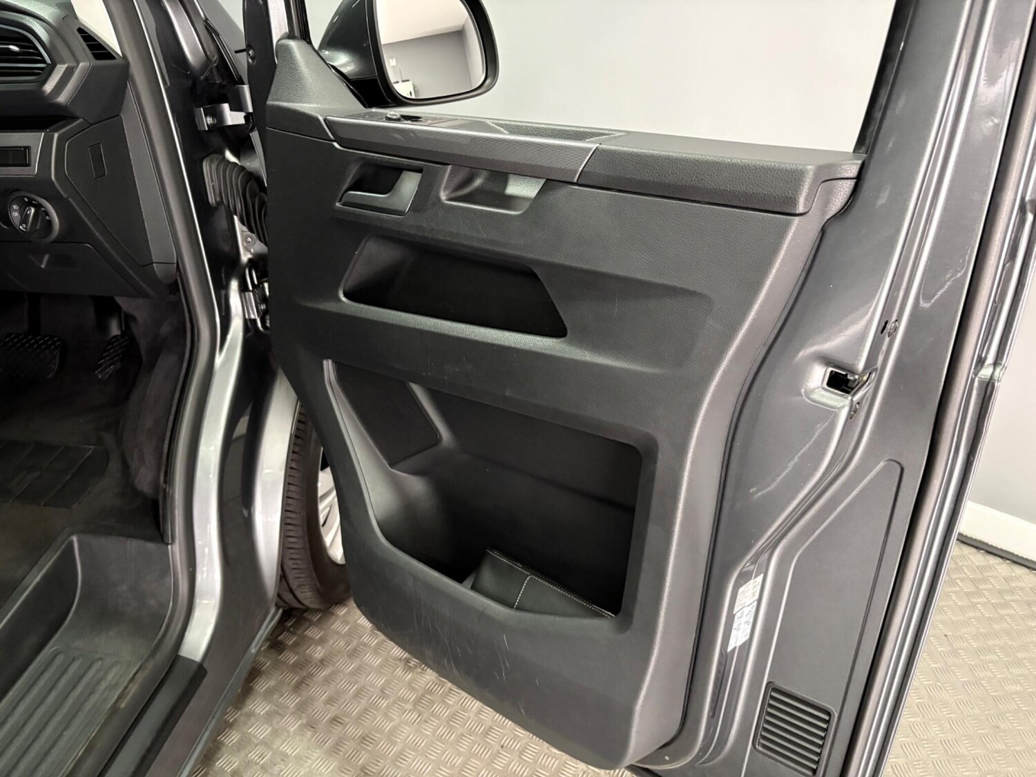 Used Volkswagen Caravelle 2021 for sale - 78007819: Photo 37