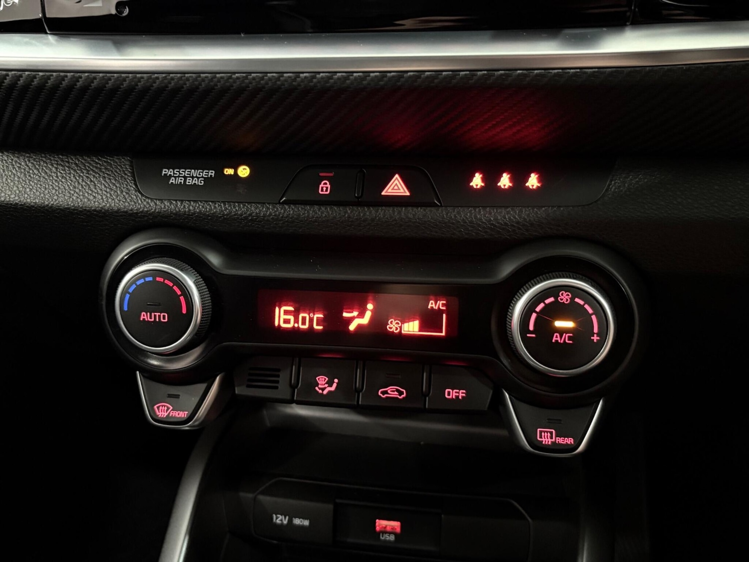 Used Kia Stonic 2021 for sale - 77021366: Photo 33