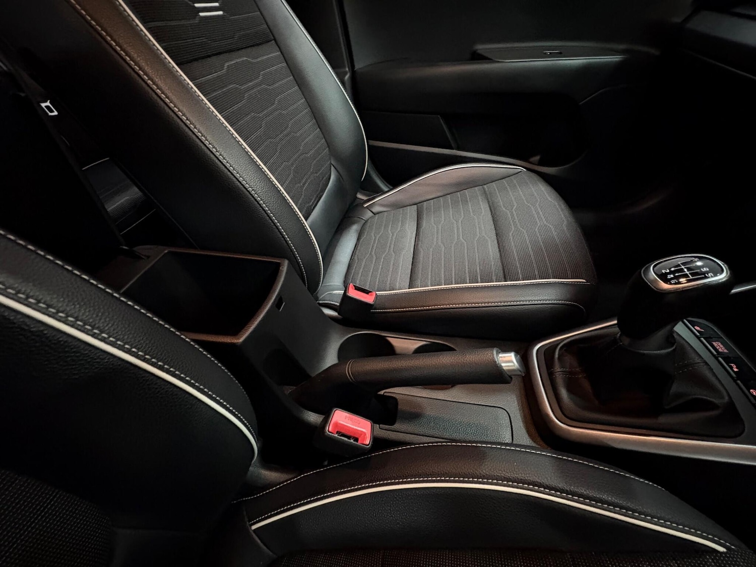 Used Kia Stonic 2021 for sale - 77021366: Photo 35