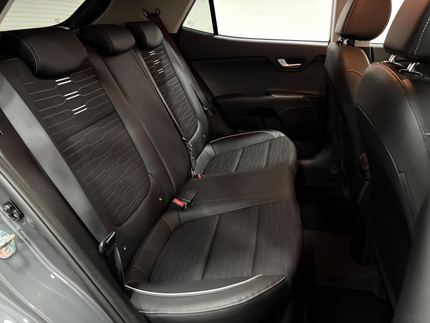 Used Kia Stonic 2021 for sale - 77021366: Photo 38