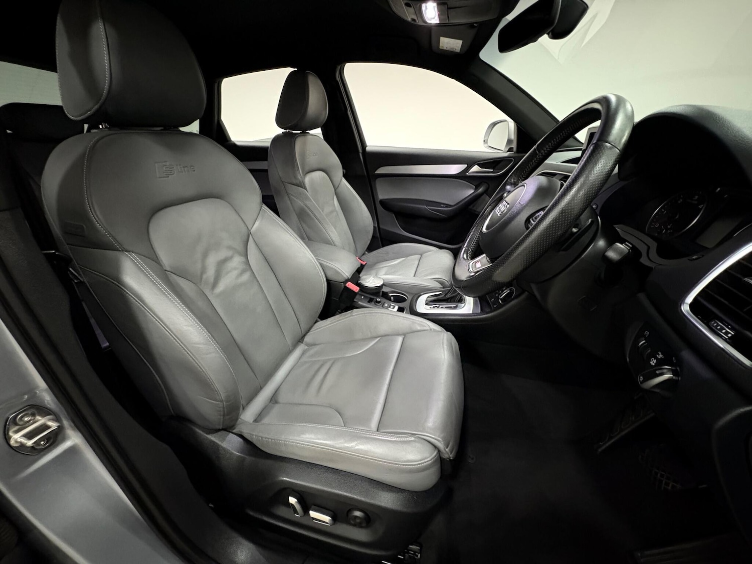 Used Audi Q3 2016 for sale - 77021157: Photo 12