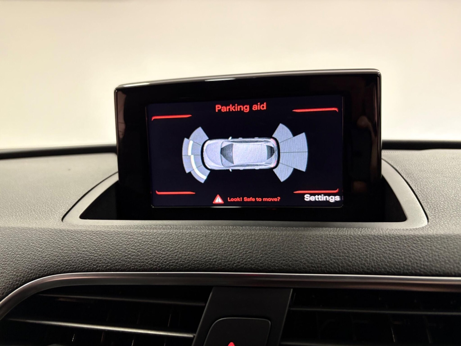 Used Audi Q3 2016 for sale - 77021157: Photo 22