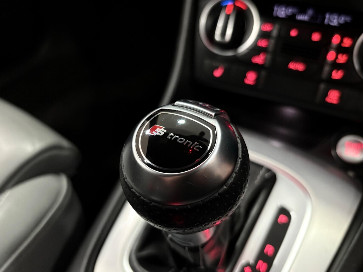 Used Audi Q3 2016 for sale - 77021157: Photo 33