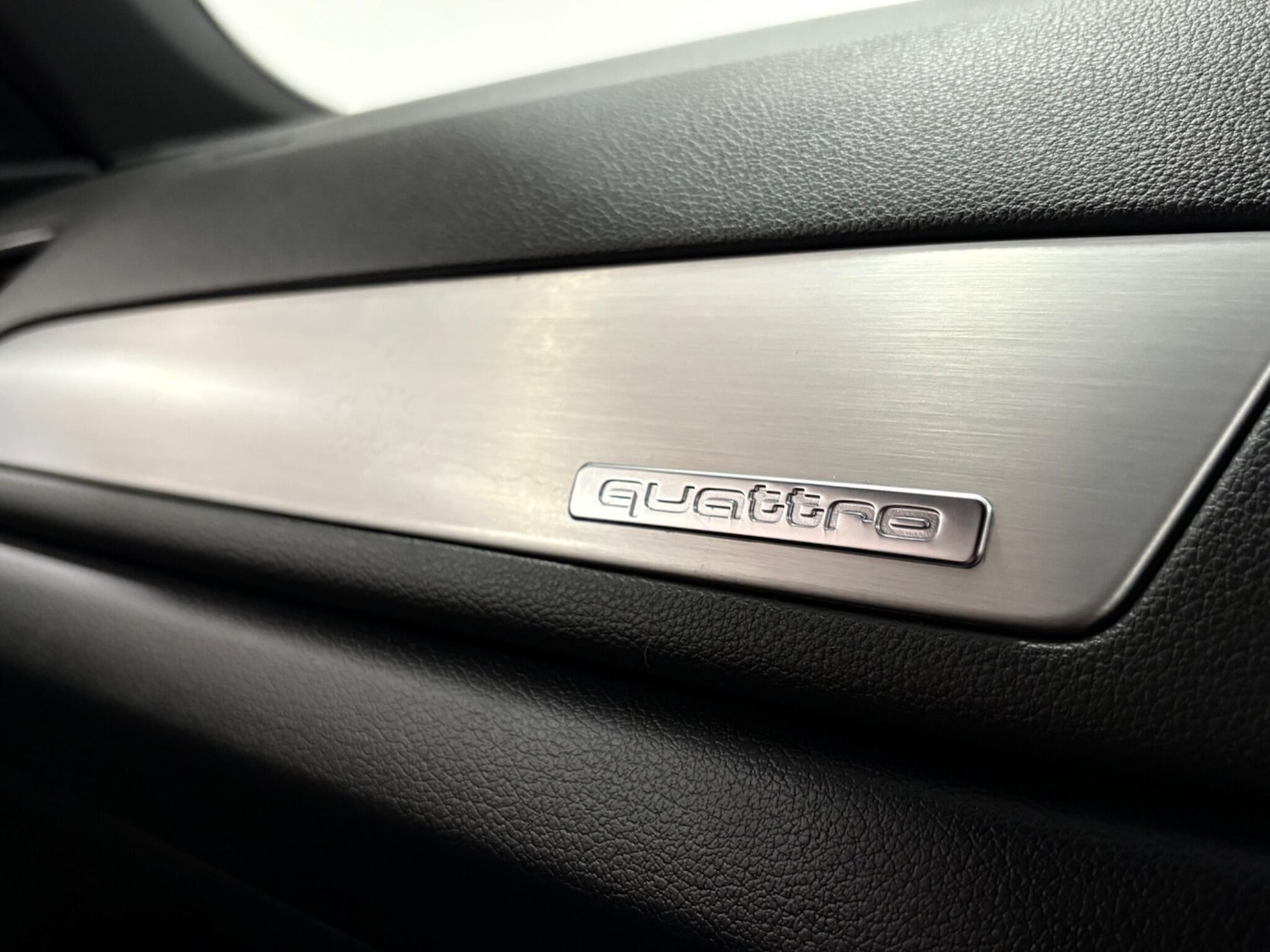 Used Audi Q3 2016 for sale - 77021157: Photo 37