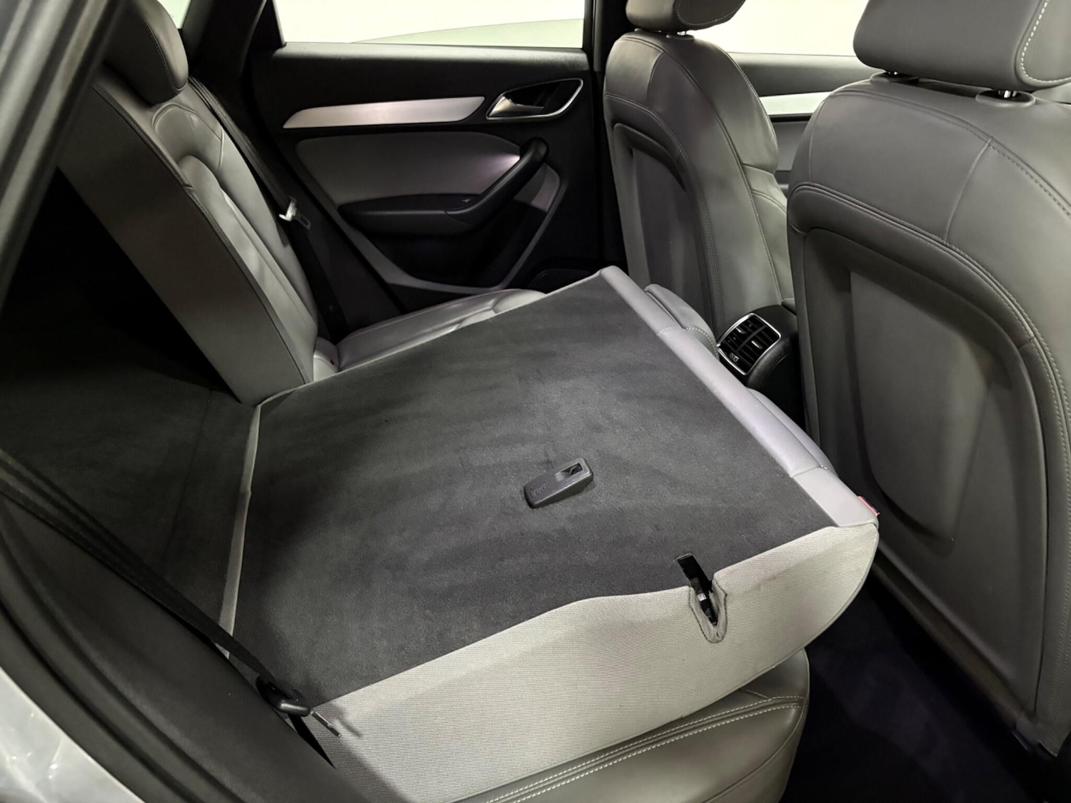 Used Audi Q3 2016 for sale - 77021157: Photo 45