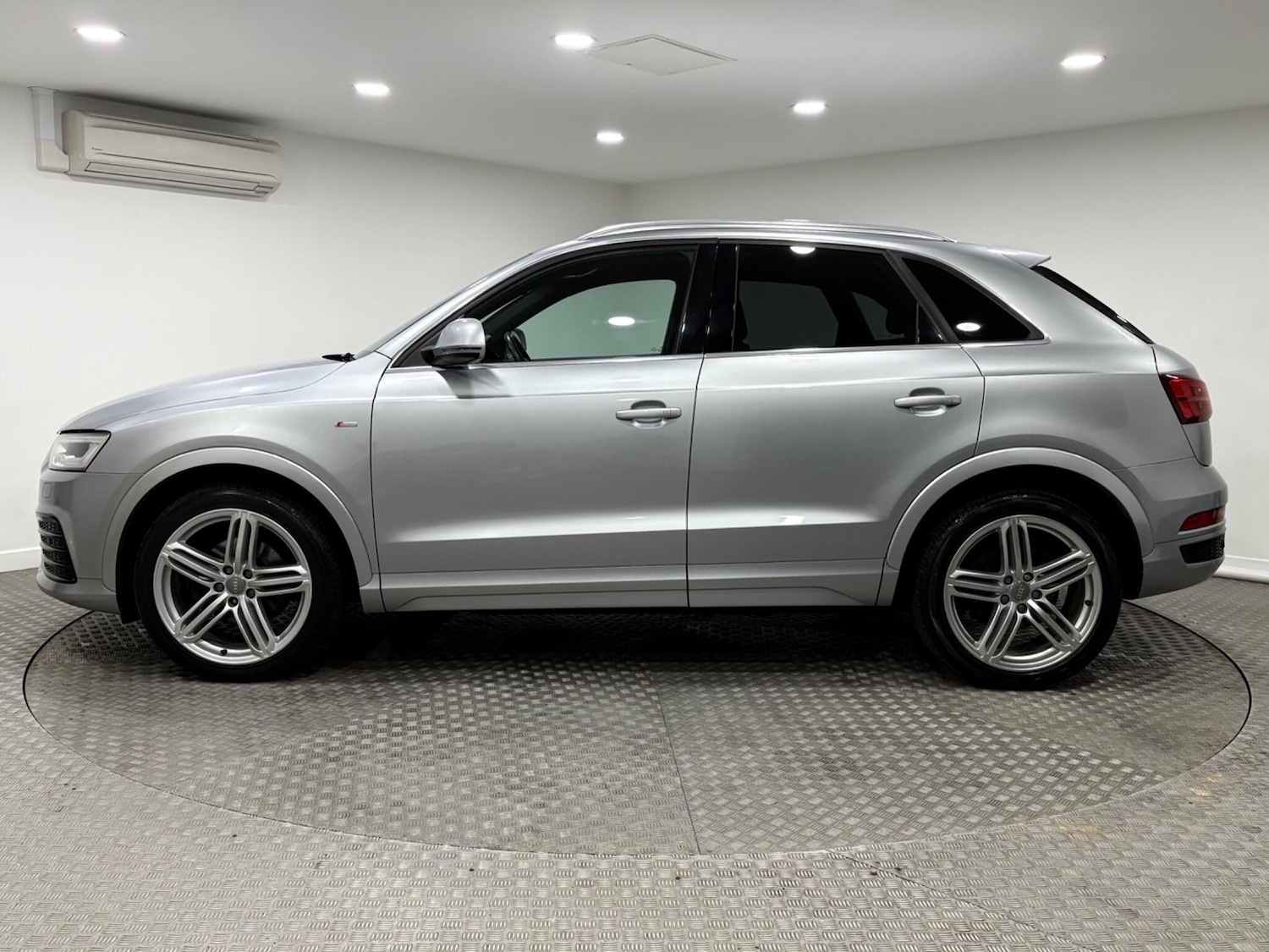 Used Audi Q3 2016 for sale - 77021157: Photo 5