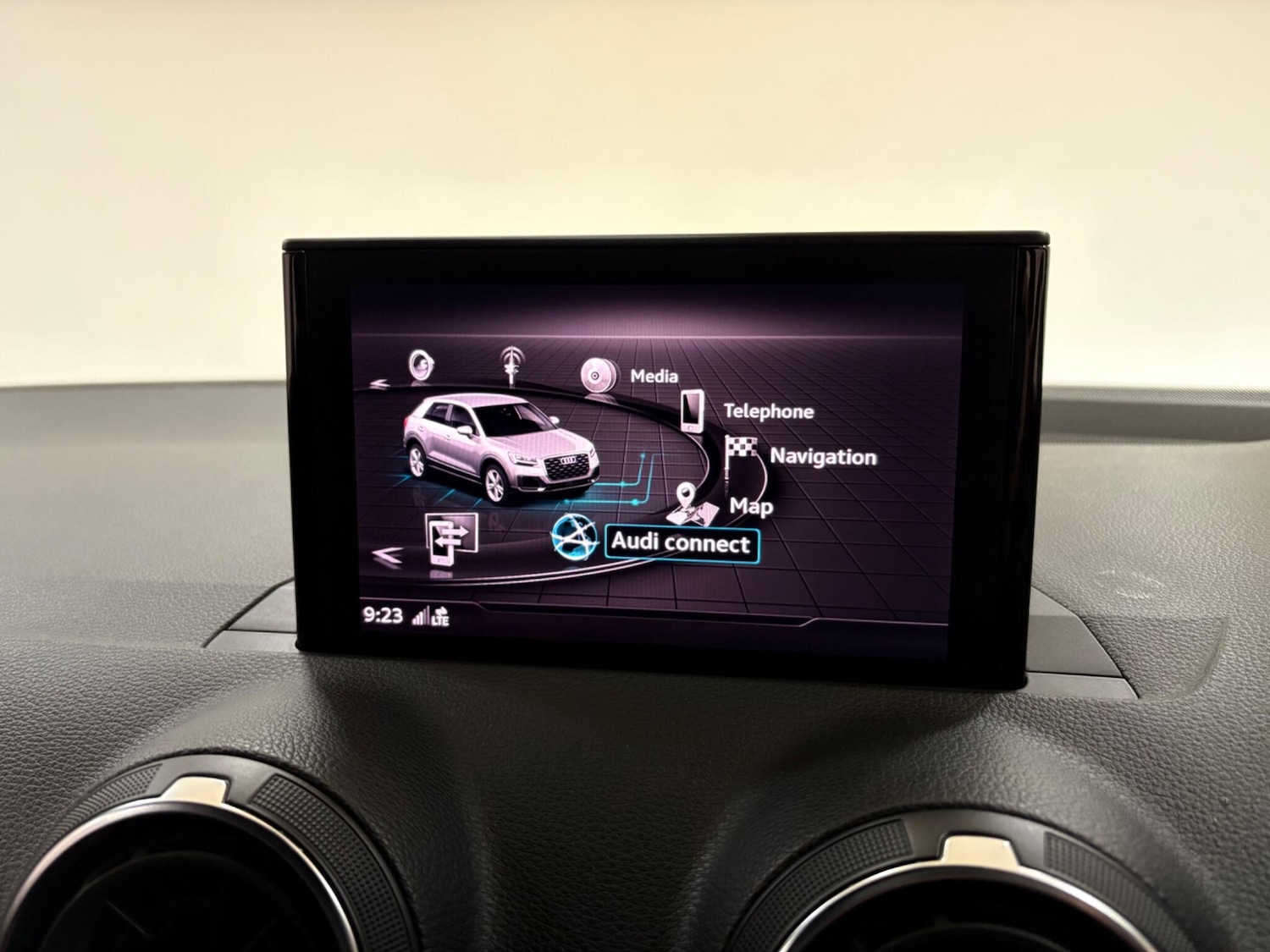 Used Audi Q2 2018 for sale - 77267651: Photo 22