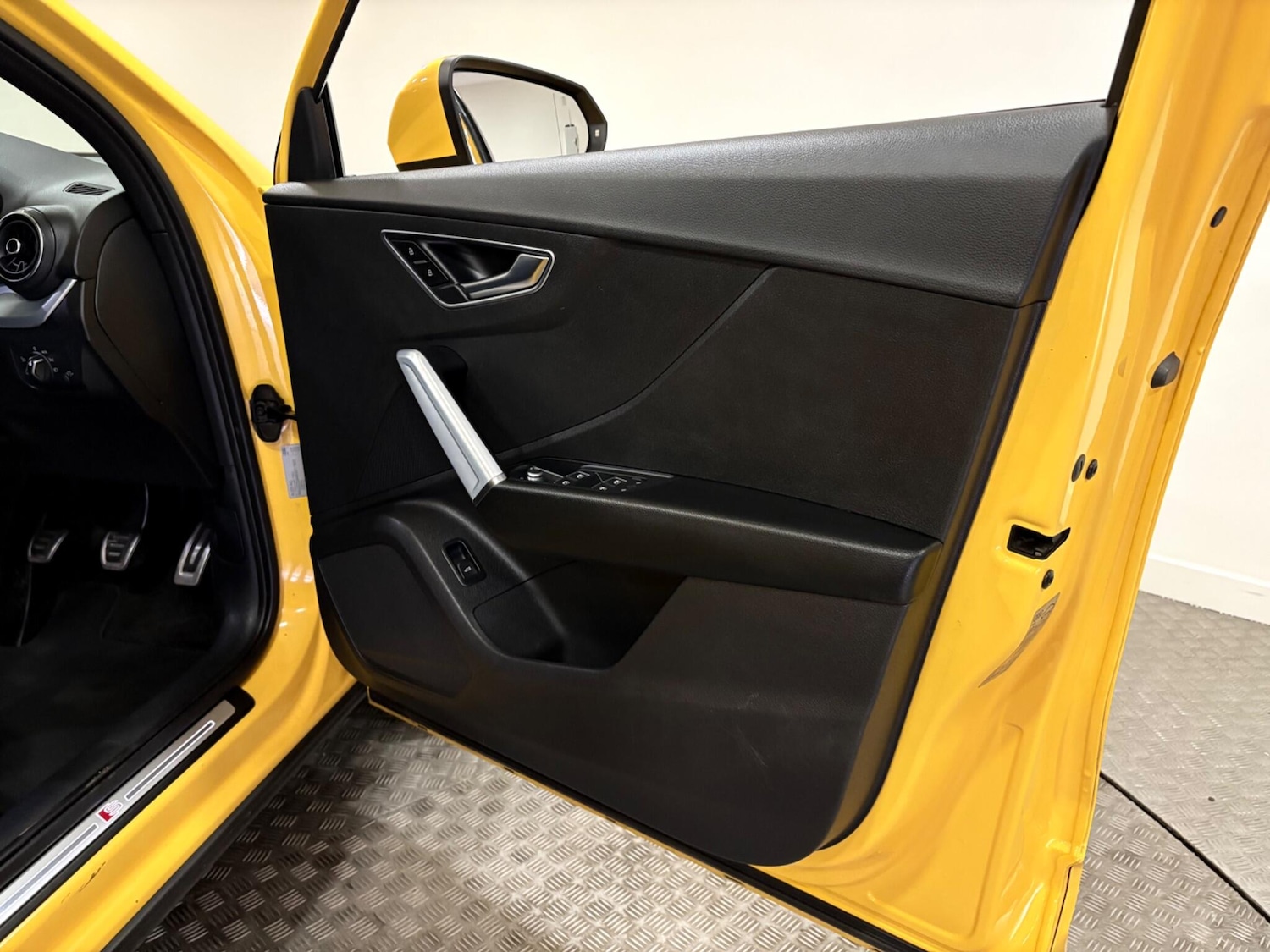 Used Audi Q2 2018 for sale - 77267651: Photo 33